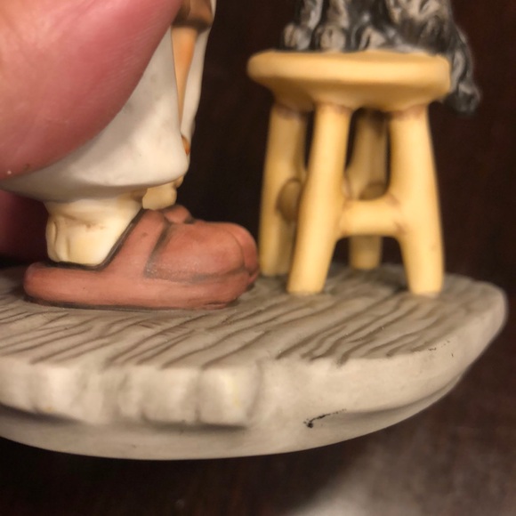 Hummel Figurine “The Doctor is in” - Picture 8 of 11